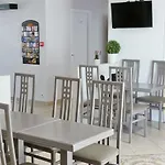 Hotell Le Sarac Clermont-lʼHérault