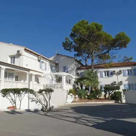 Le Sarac 3* Clermont-lʼHérault