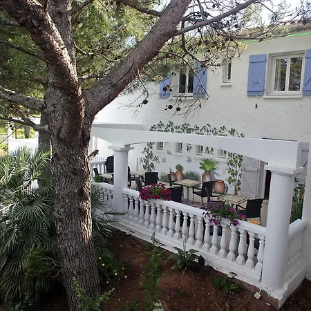 Le Sarac Hotel 2*