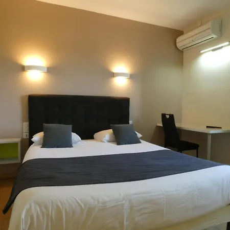 Le Sarac Szálloda 2*